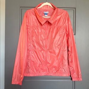 Columbia PFG orange windbreaker has front pockets